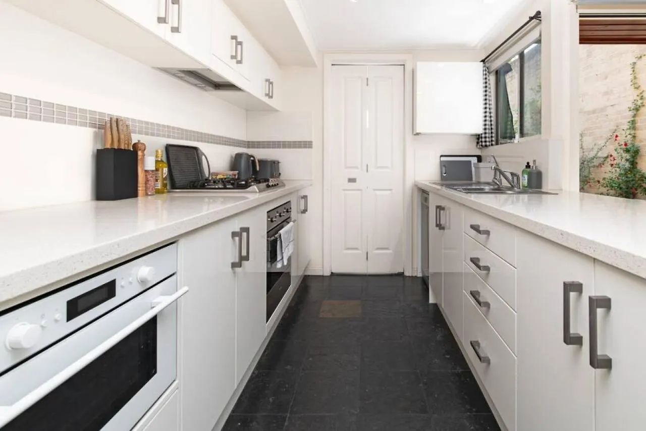 Character & Charm 3 Bed Home- Free Wine Adelaide 0*,
