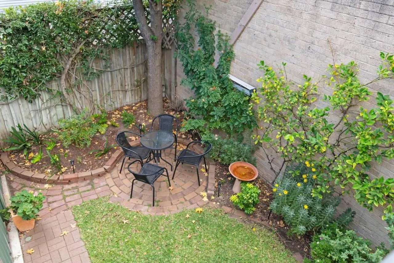 Character & Charm 3 Bed Home- Free Wine Adelaide